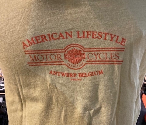 WHISPERING LOGO LADIES V-NECK BUTTER L